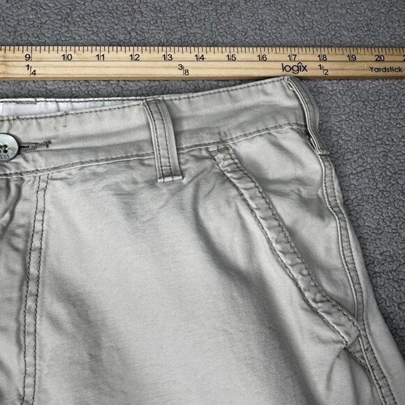 Levis Cargo Shorts Mens 34 Khaki Beige Multi Pocket Flap Baggy Outdoor Utility - Picture 10 of 13